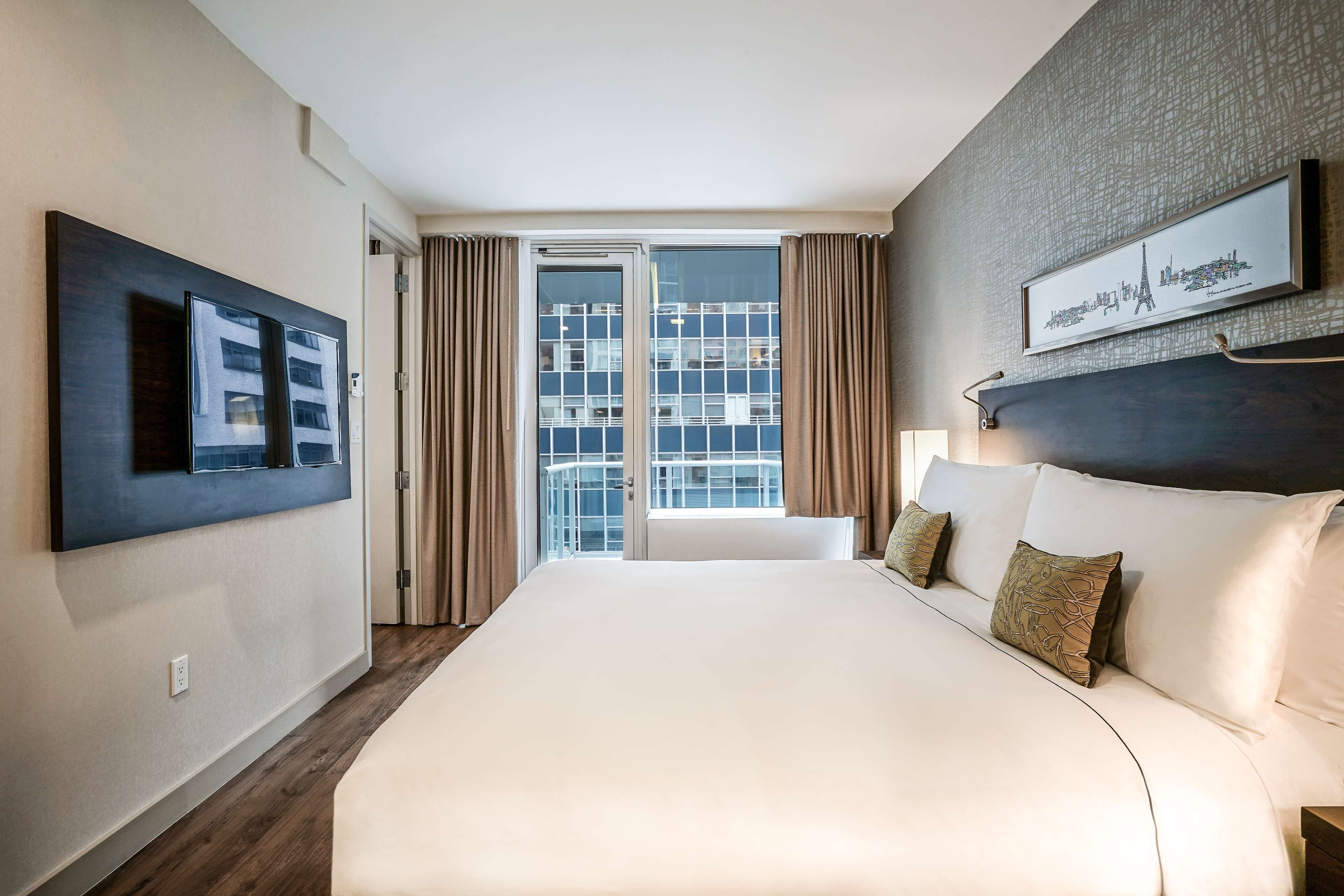 in-room safe, individually decorated, laptop workspace