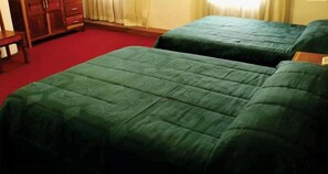 Double Room, 2 Double Beds | Desk, free WiFi