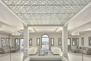 Sala de estar en el lobby