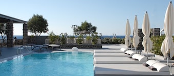 Aqua Blue Hotel