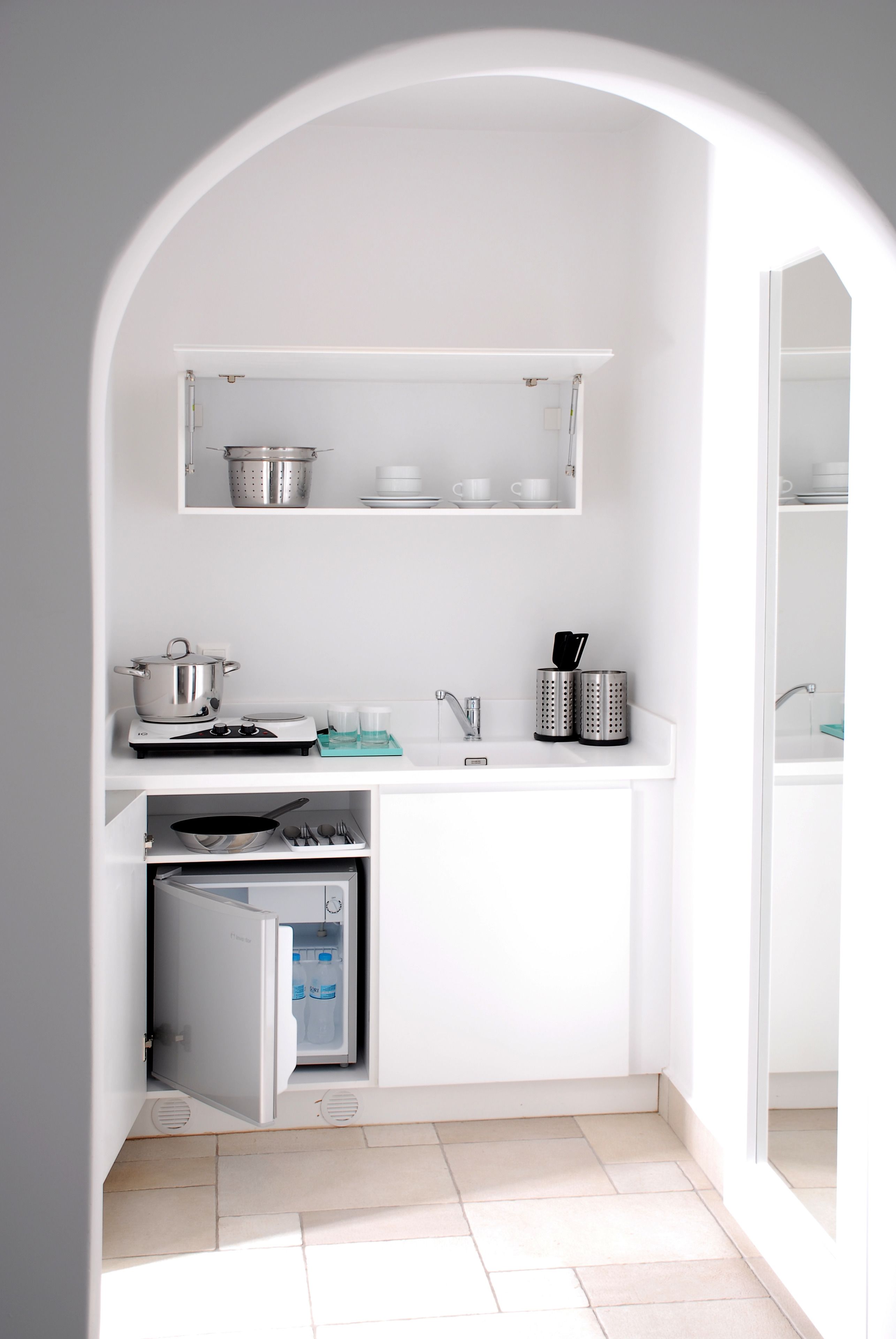 apartment, sea view (split level) | private kitchenette | fridge