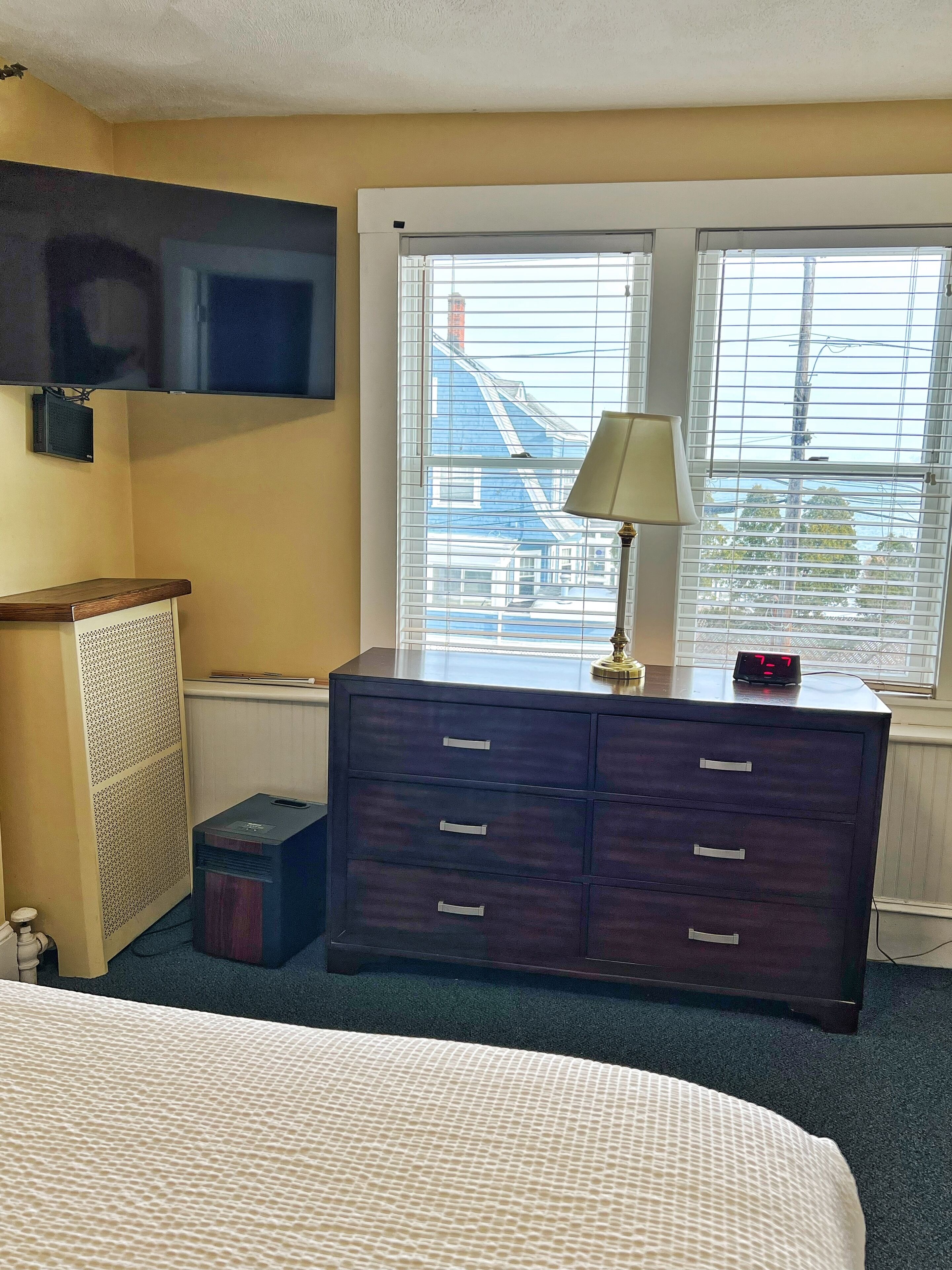 standard suite, 1 queen bed, ocean view, oceanfront | premium bedding, in-room safe, soundproofing, iron/ironing board