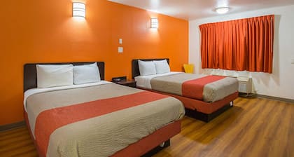Motel 6 Brinkley, AR