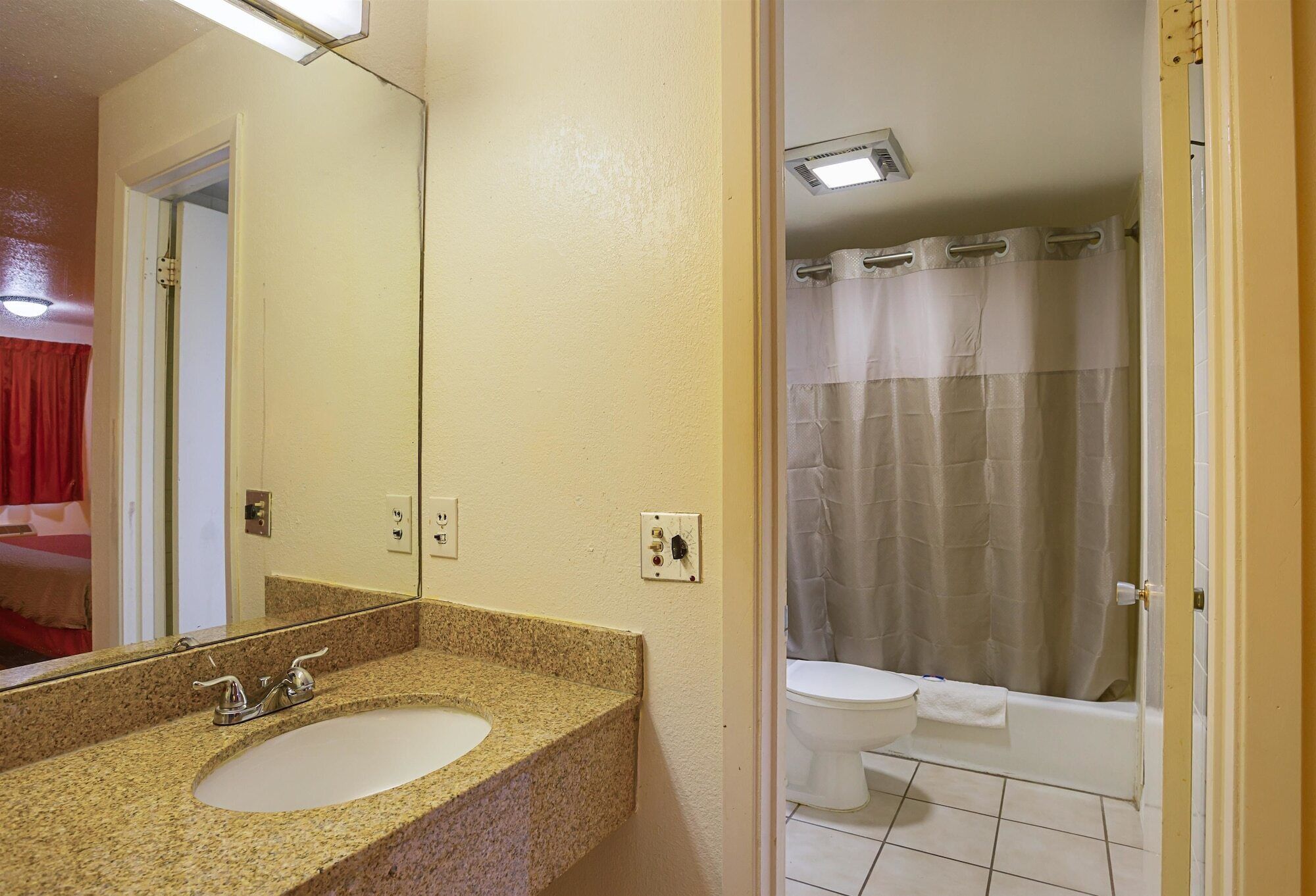 Shower, towels
