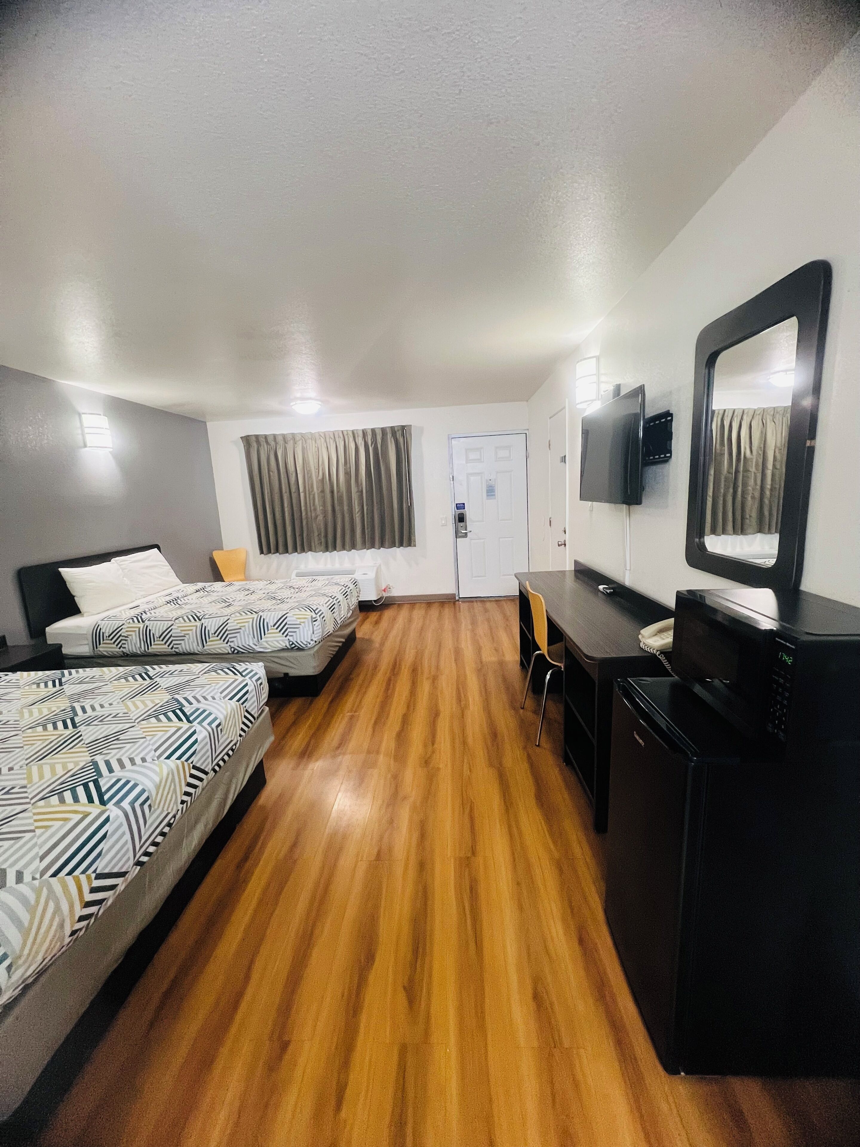 Free WiFi, bed sheets