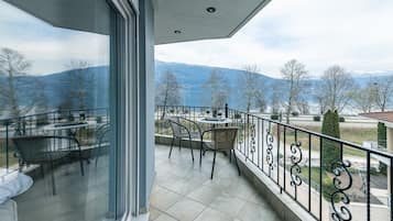 Chambre Standard, vue lac | Balcon