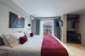 Superior Room, Lake View | In-room safe, soundproofing, iron/ironing board, free WiFi - Akti Lake Living (Ioannina)