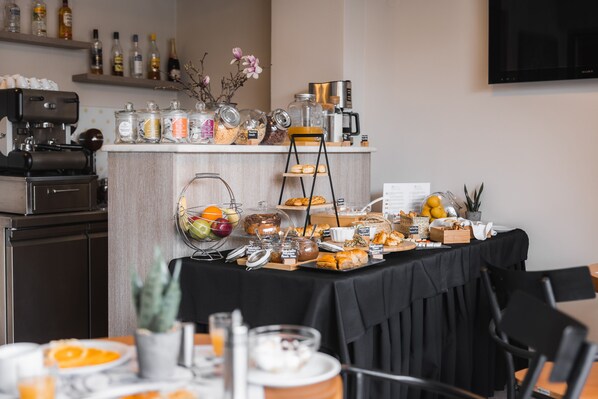 Breakfast buffet
