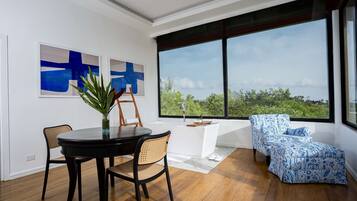 Villa, 1 King Bed | Living area