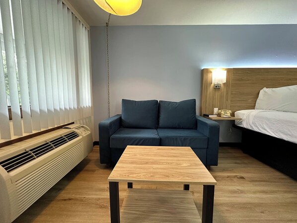 غرفة عادية - سرير ملكي | ملاءات من القطن المصري وأغطية فراش متميزة