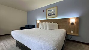 غرفة عادية - سرير ملكي | ملاءات من القطن المصري وأغطية فراش متميزة