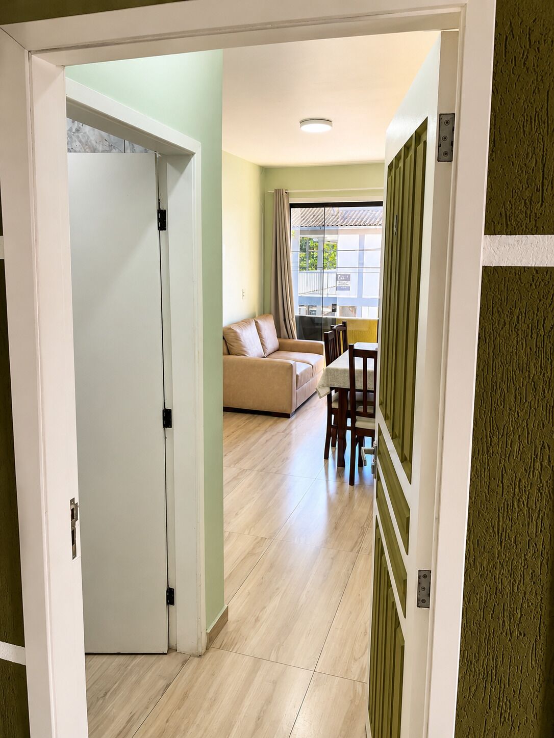 Apartamento standard, 2 quartos | Sala de jantar