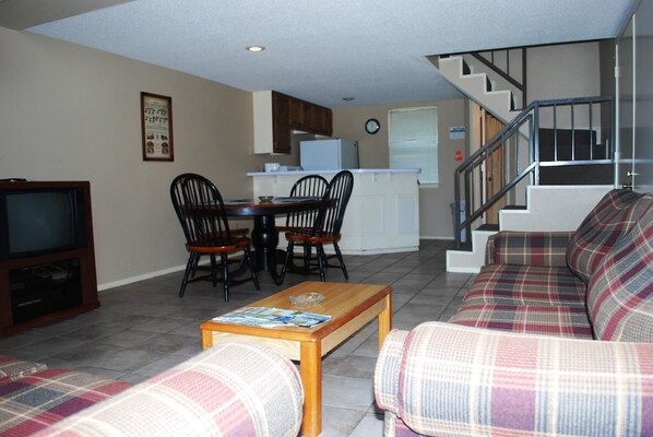 Aamiainen, lounas ja illallinen; amerikkalainen keittiö