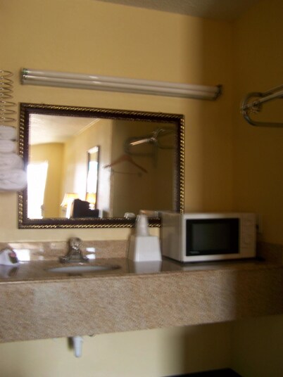 Courtesy Inn & Suites