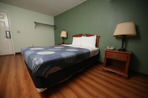 Standard Room, 1 Queen Bed, Non Smoking | Free WiFi, bed sheets - Texas Inn (Waxahachie)