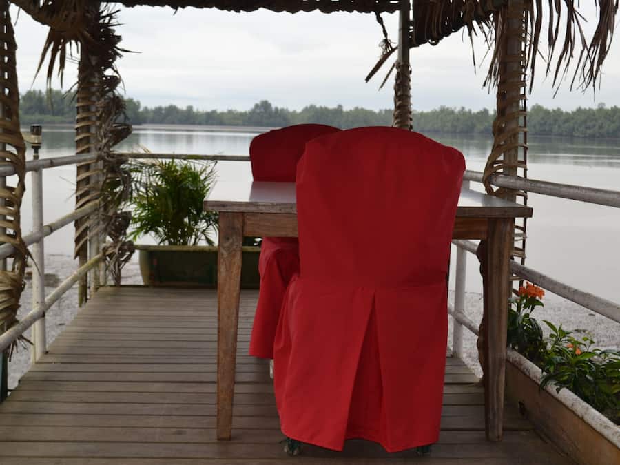 Café da manhã, almoço e jantar; culinária local