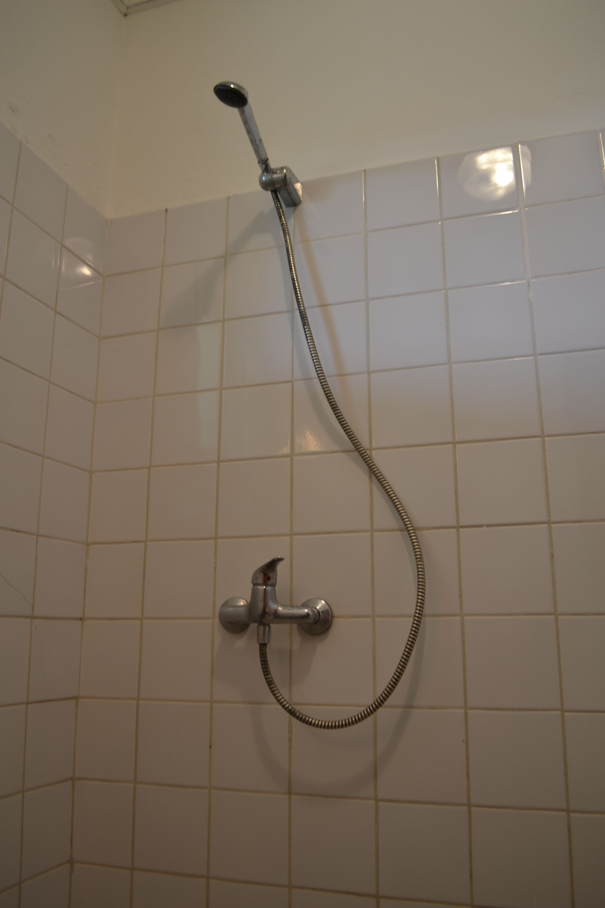 standard double room | bathroom | shower