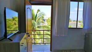 Ropa de cama de alta calidad, cortinas blackout y wifi gratis