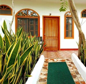 Chambre Double Standard, 1 chambre, côté jardin | 1 chambre, coffres-forts dans les chambres, lits bébé (gratuits)