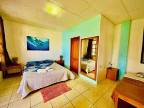 1 bedroom, in-room safe, free cots/infant beds, free WiFi - The Galapagos Pearl B&B (Puerto Ayora)