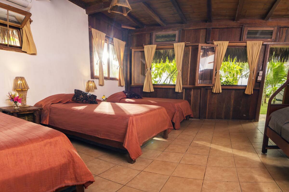 Rollaway beds, free WiFi