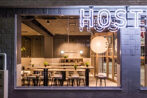 Exterior - Bunka Hostel Tokyo (Tokyo)