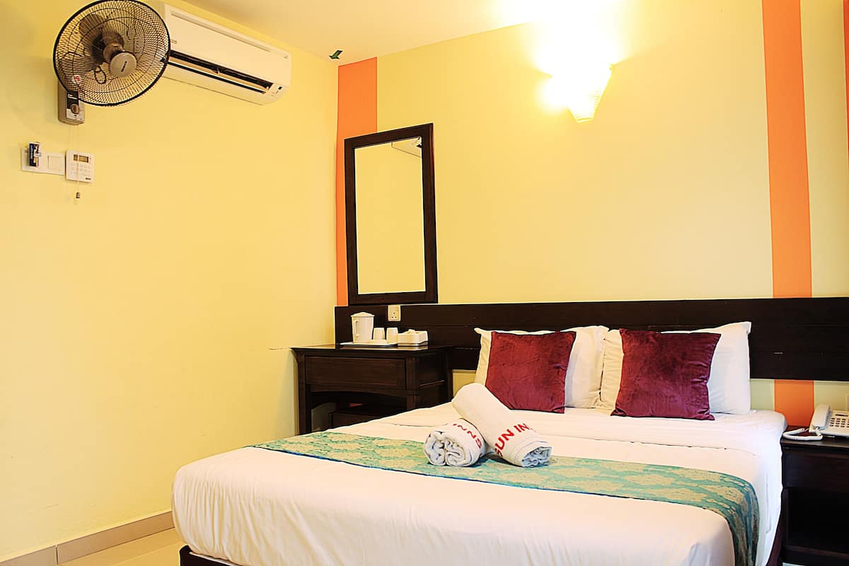 1 bedroom, desk, soundproofing, iron/ironing board