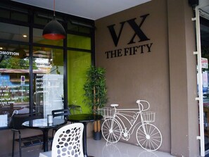 Front of property - VX The Fifty - Hostel (Bangkok)