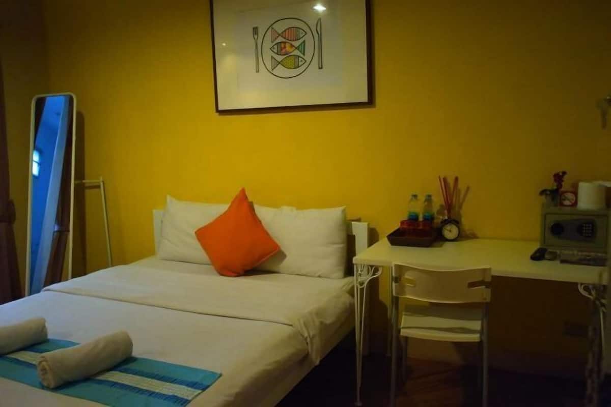 Een kluis op de kamer, gratis wifi, beddengoed