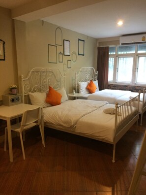 Phòng Deluxe, 2 giường cỡ queen | Két bảo mật tại phòng, truy cập Internet không dây miễn phí