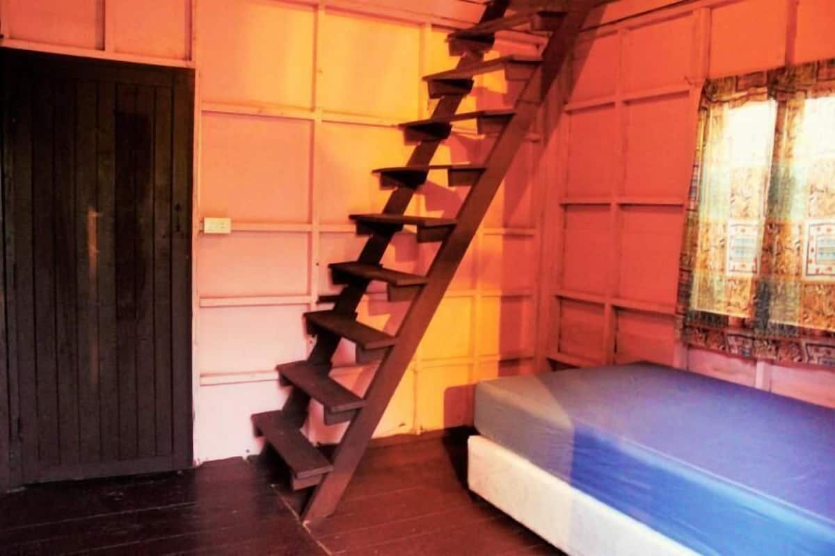 Two Floors Bungalow | Free WiFi