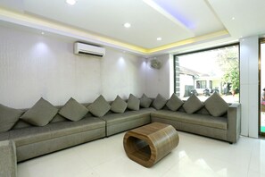 Kawasan tempat duduk lobi