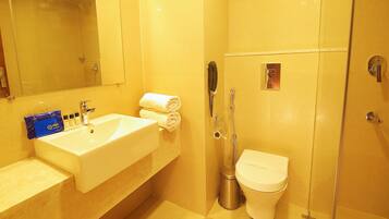 Standard Double or Twin Room, 1 Double Bed, Private Bathroom | Bathroom