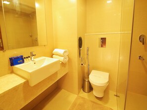 Chambre Standard Double ou avec lits jumeaux, 1 lit double, salle de bains privée | Salle de bain