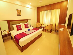 Chambre Standard Double ou avec lits jumeaux, 1 lit double, salle de bains privée