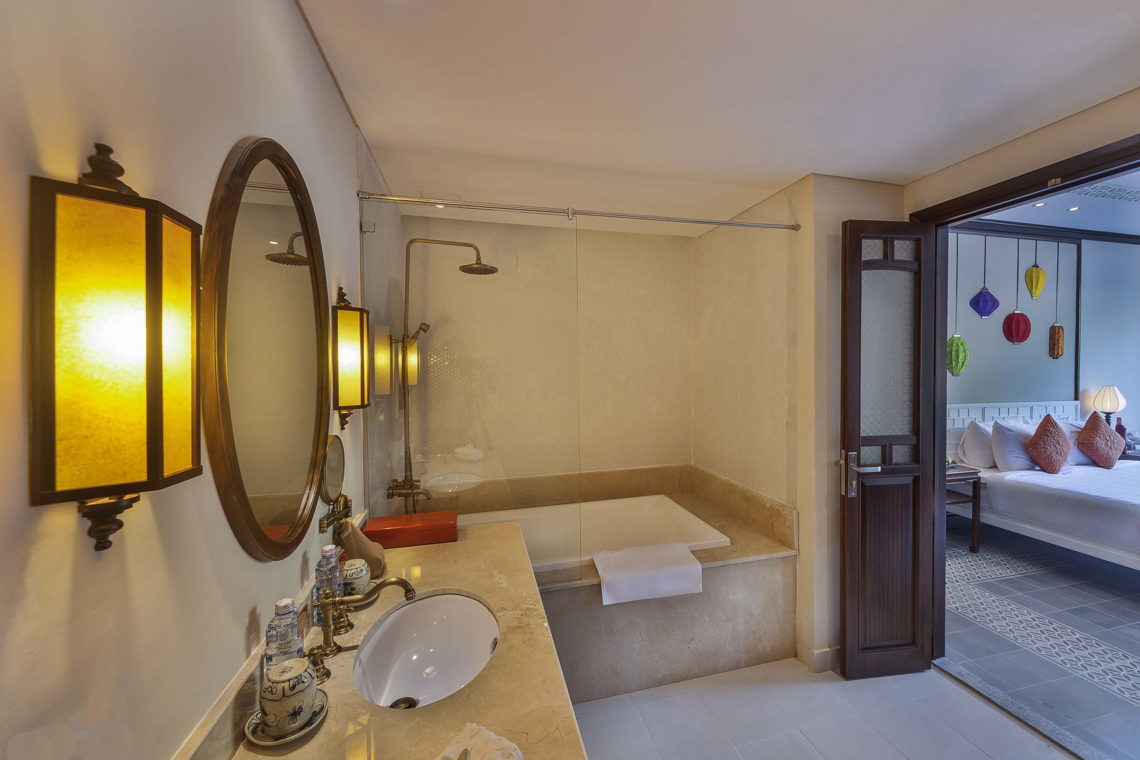 morning glory | bathroom | free toiletries, hair dryer, bathrobes, slippers