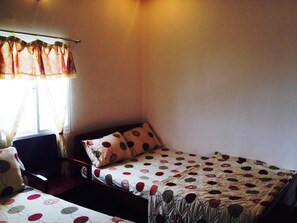 Skrivebord og wi-fi (inkludert)