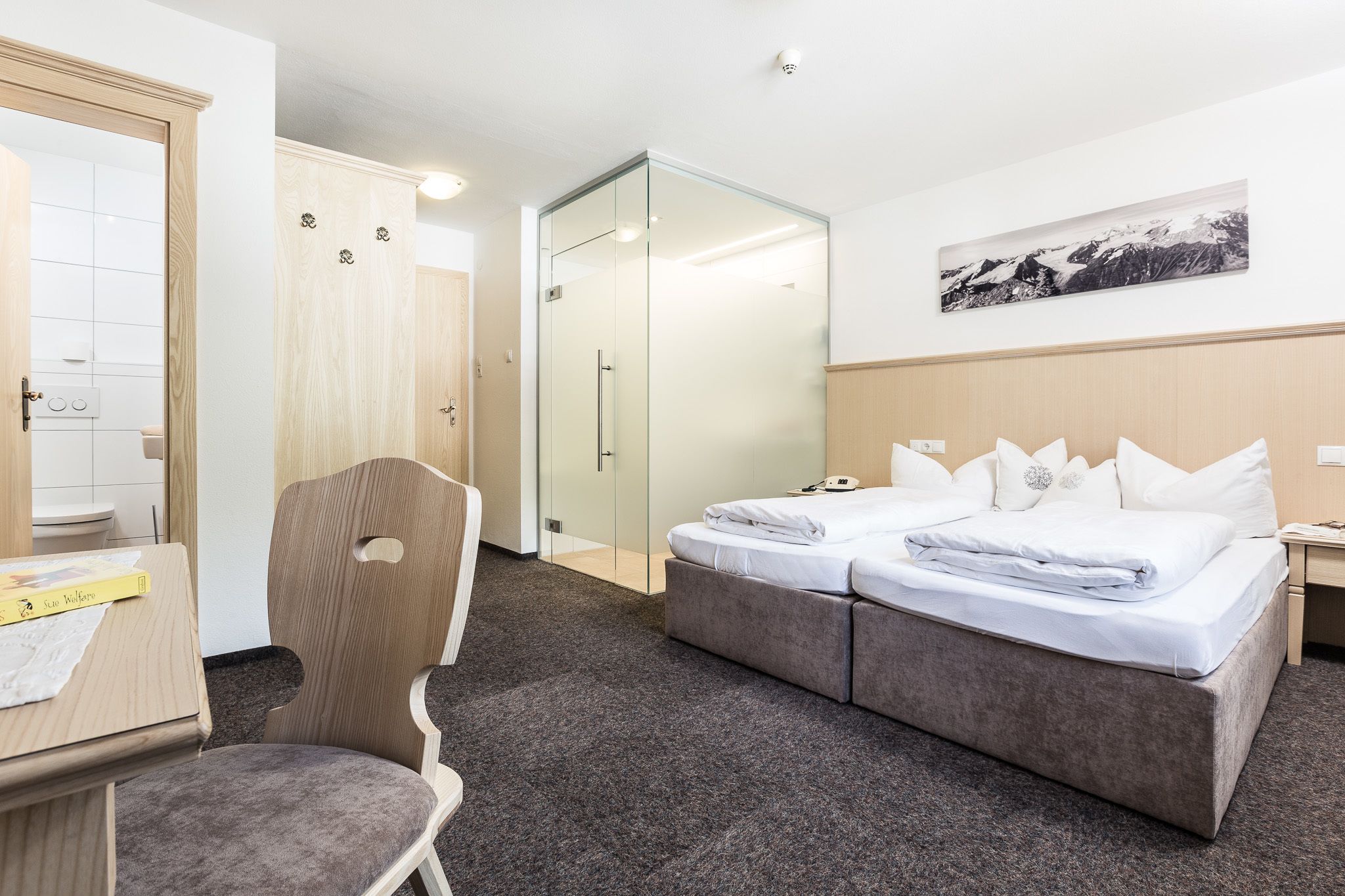 comfort double room, balcony, mountain view | in-room safe, desk, soundproofing, free wifi