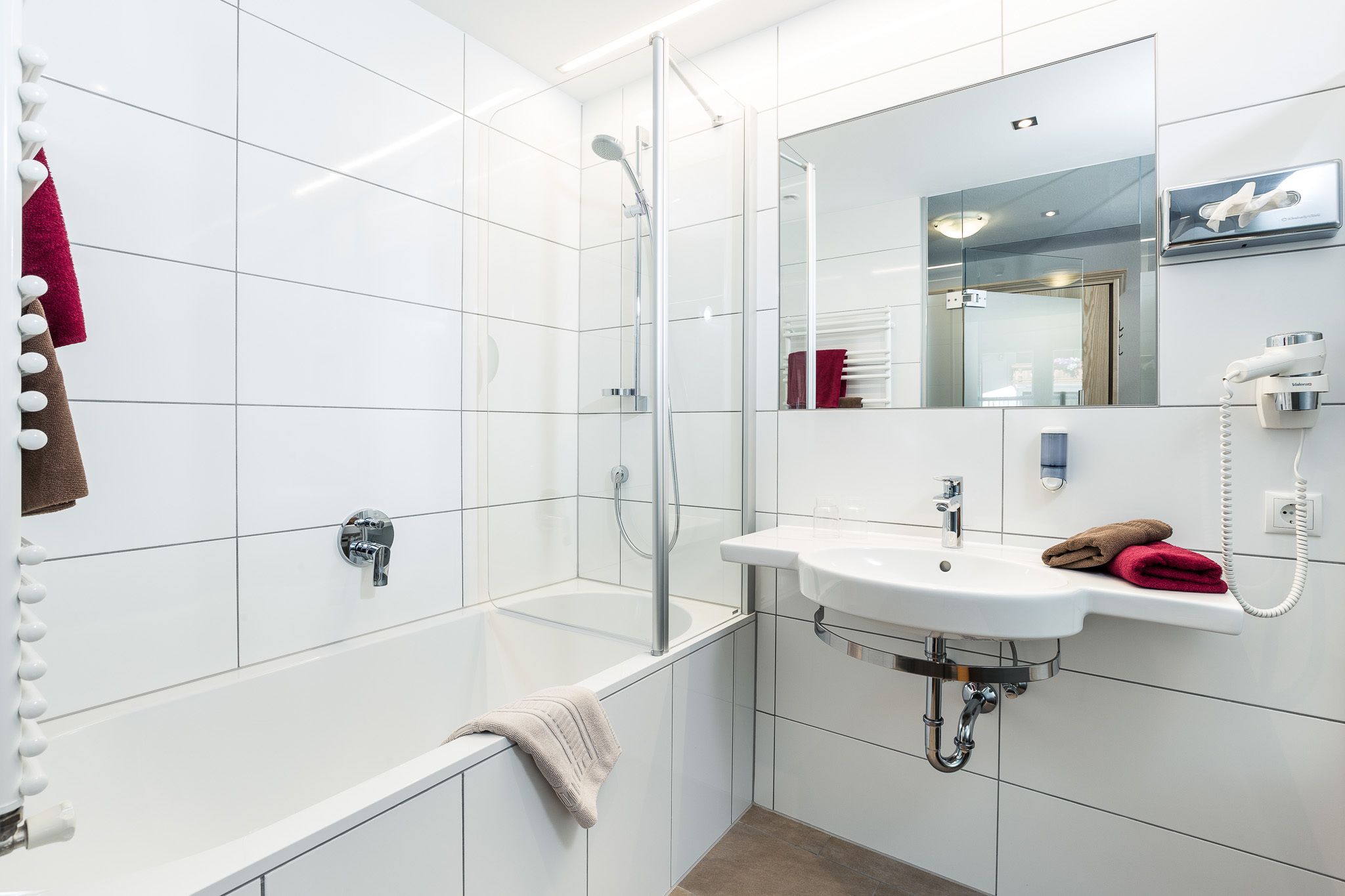 comfort double room, balcony, mountain view | bathroom | hair dryer, towels, soap, shampoo