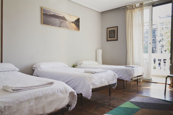 Twin Room, Shared Bathroom