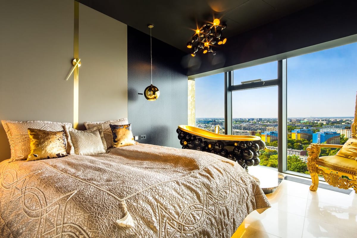 1 bedroom, premium bedding, individually decorated
