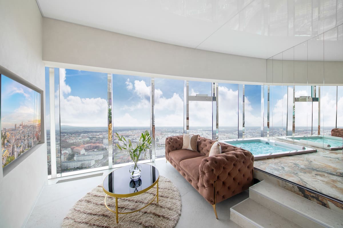 Premier Suite with Hot Tub | 1 bedroom, premium bedding, individually decorated