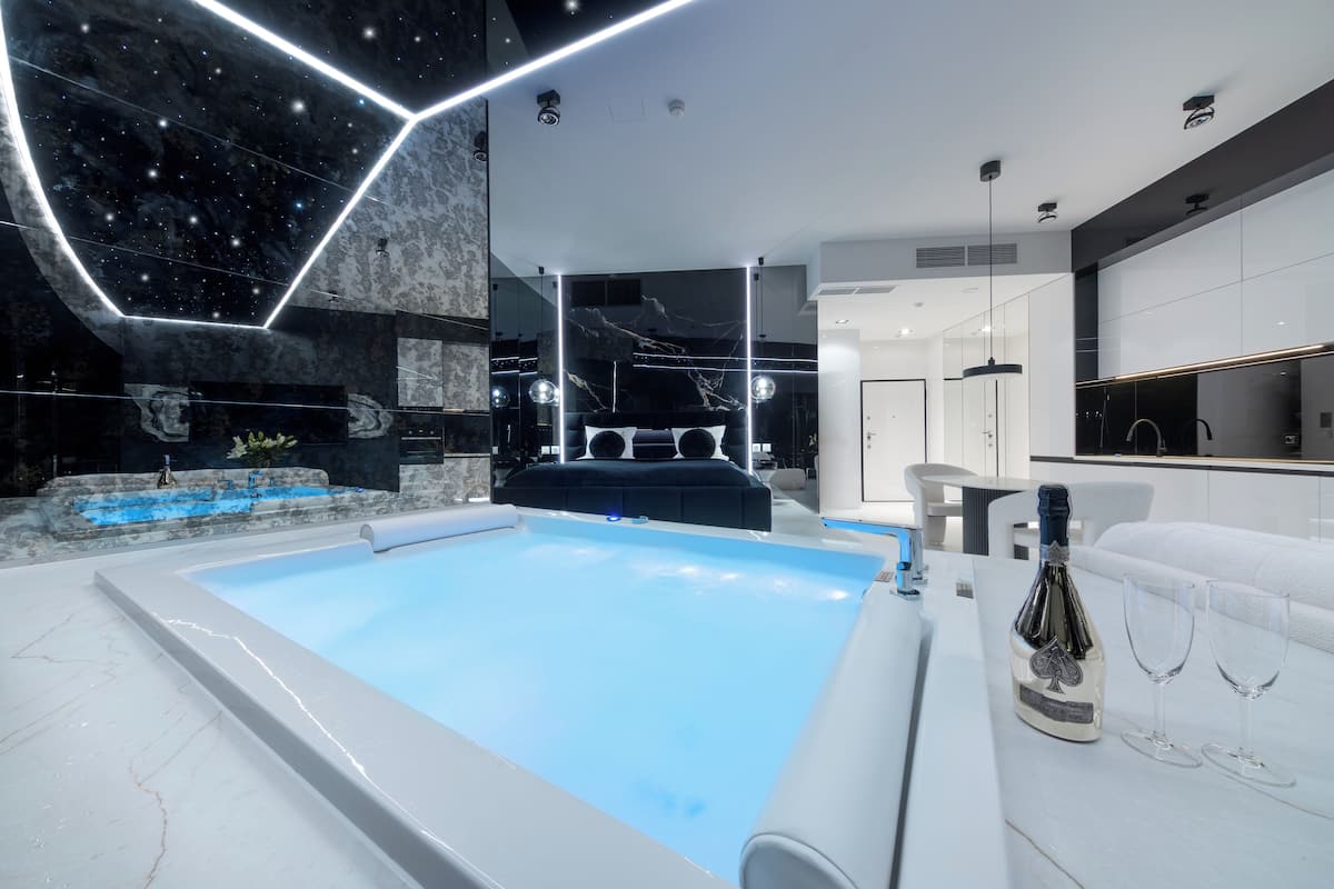 Deluxe Apartment, Hot Tub | Ruang tamu