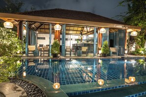 Swim-up bar - Maison Vy Hotel (Da Nang)