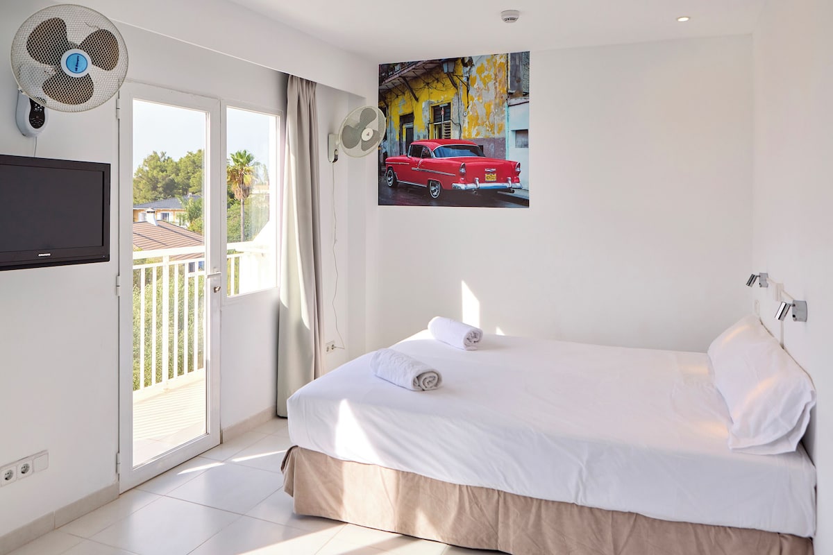 Chambre Double Confort | 1 chambre, couette en duvet d'oie, rideaux occultants, Wi-Fi gratuit