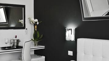 Premium bedding, in-room safe, desk, iron/ironing board