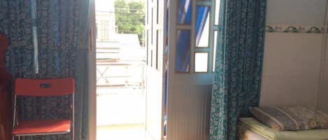 Double Room | Minibar, desk, rollaway beds, free WiFi