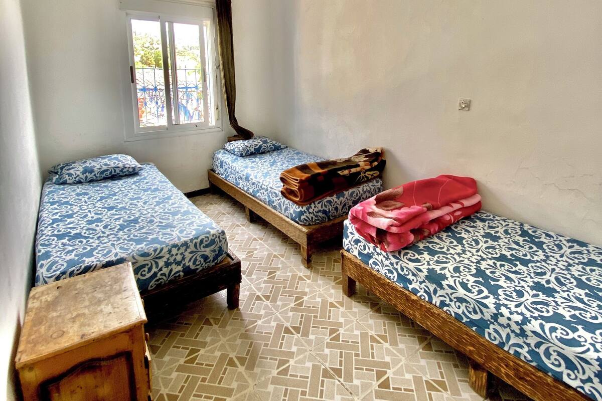 Free WiFi, bed sheets