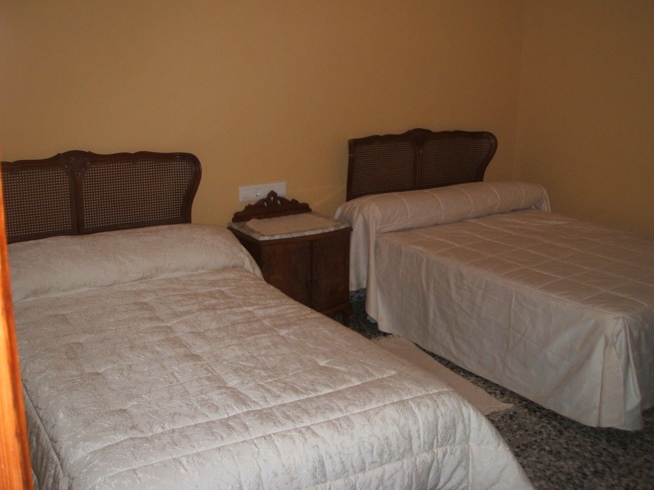 더블룸 또는 트윈룸, 공용 욕실