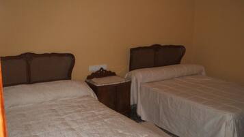 ๋๋ธ๋ฃธ ๋๋ ํธ์๋ฃธ, ๊ณต์ฉ ์์ค